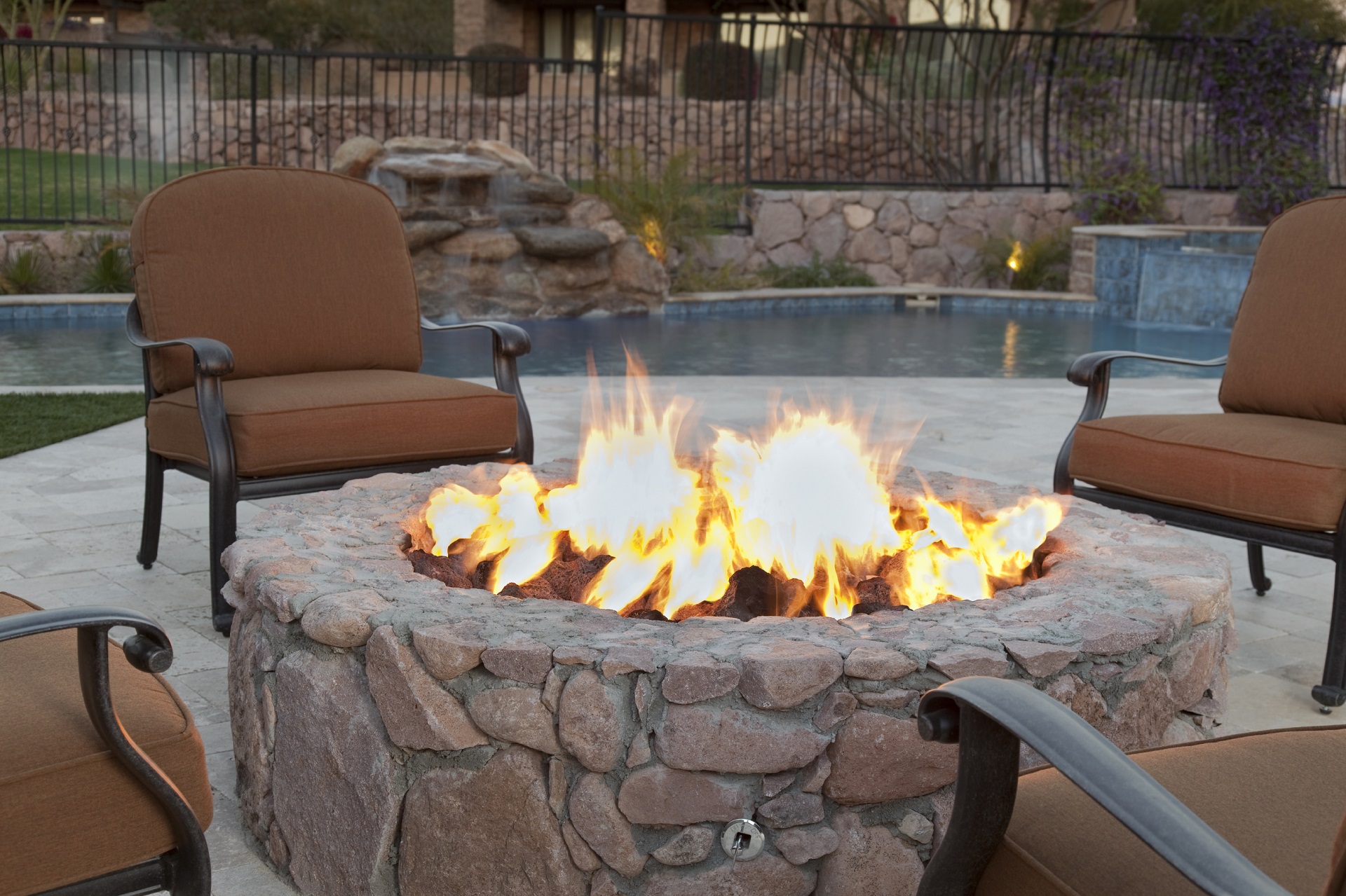 Types Of Outdoor Fire Pits Part 2, Upright Fire Pit