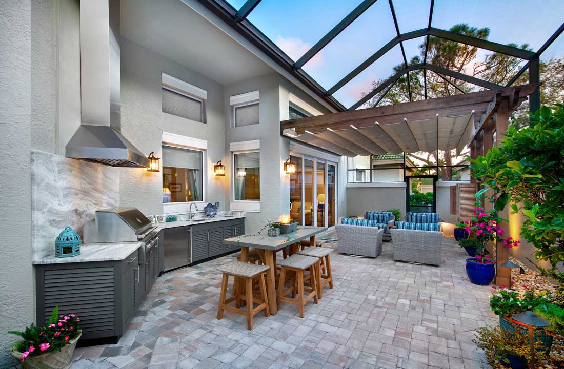 outdoor kitchen