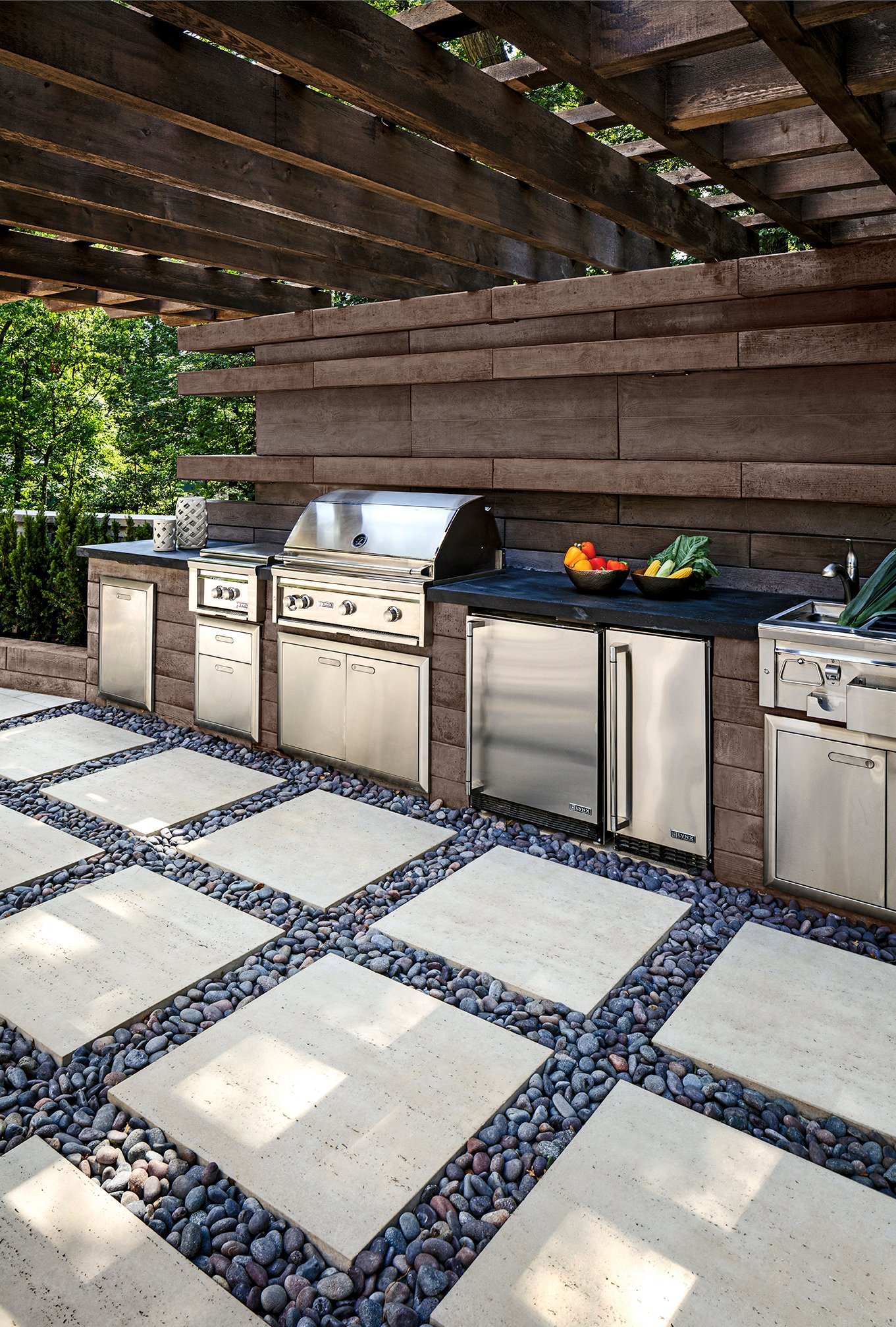 Boulder outdoor kitchen installation