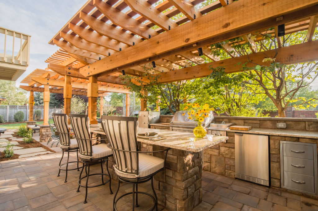 outdoor kitchen