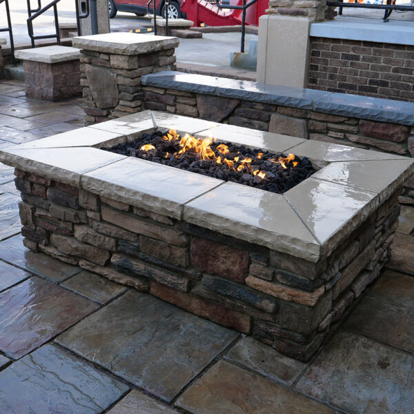 Veneer Stone Around Your Fire Place, Fire Pits, and Outdoor Kitchen