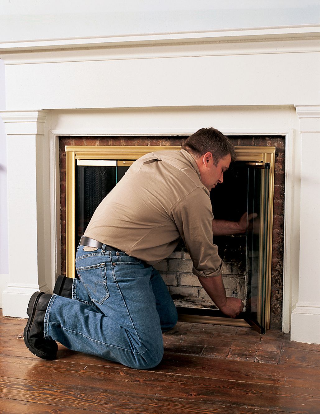 A Simple Guide to Selecting a Door for Your Fireplace