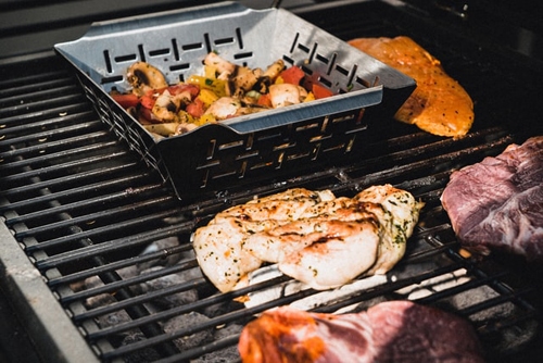 How to Clean Gas Grills