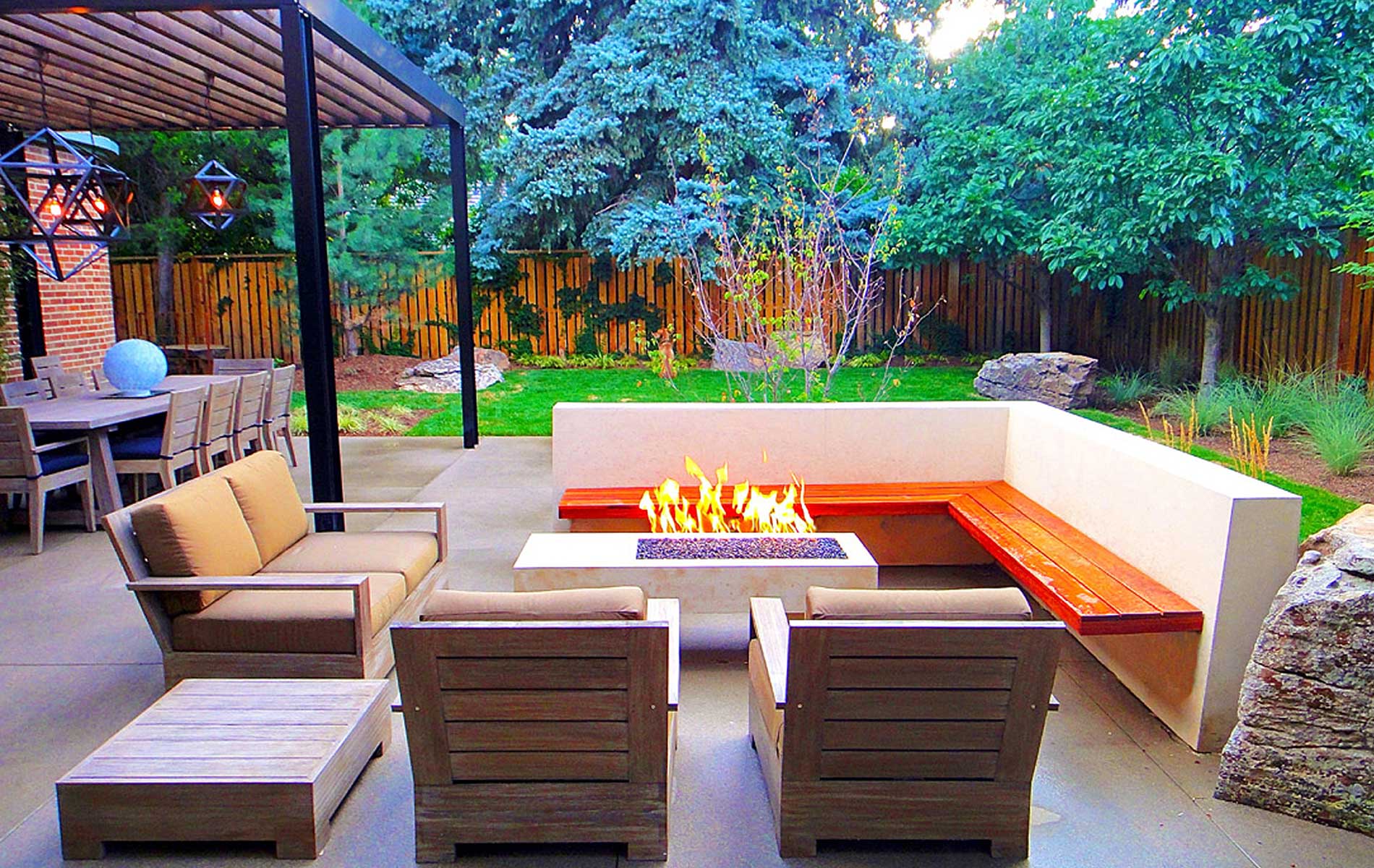 What to Include in an Outdoor Living Space